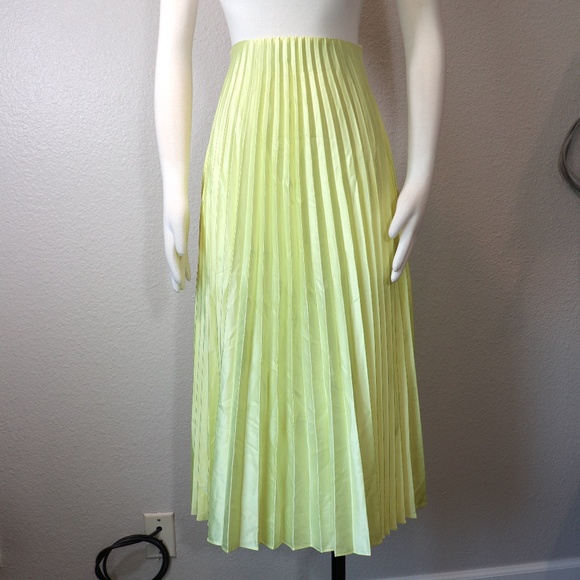 NWT Zara long yellow pleated skirt size XS - Picture 5 of 11